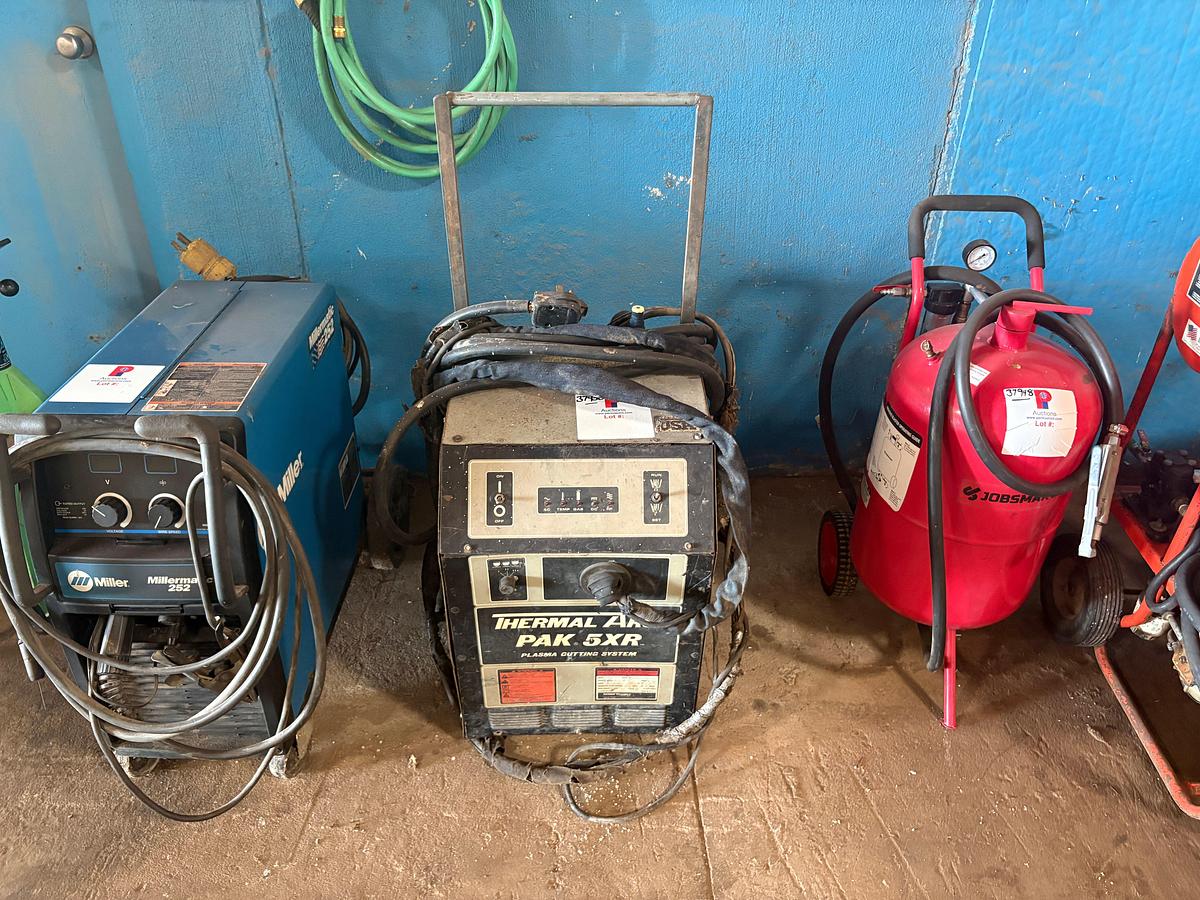 Used Thermal-Arc PAK 5XR plasma cutting system