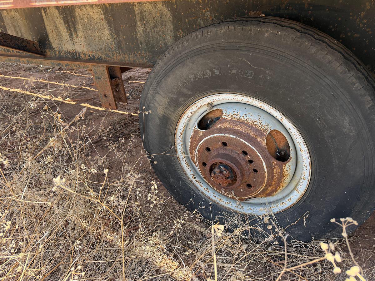 Used 28' Tandem Dual Wheel Gooseneck Trailer (INOP)