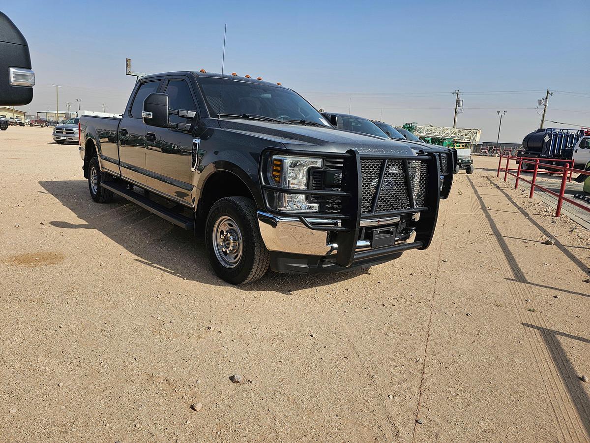 Used 2018 FORD F-250 SUPER DUTY CREW CAB PICKUP TRUCK, 4X4