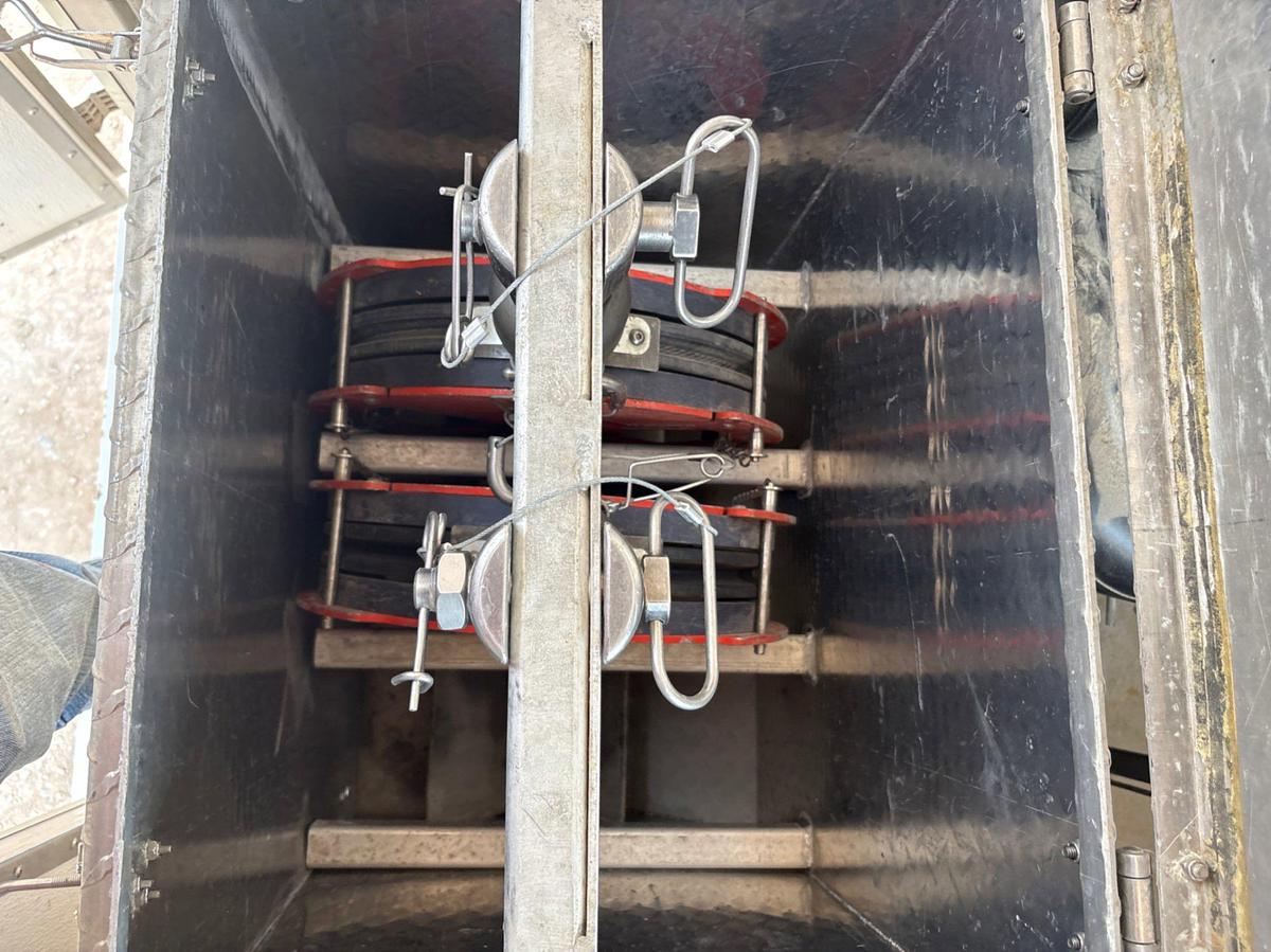 Used Self contained wireline unit, skidded