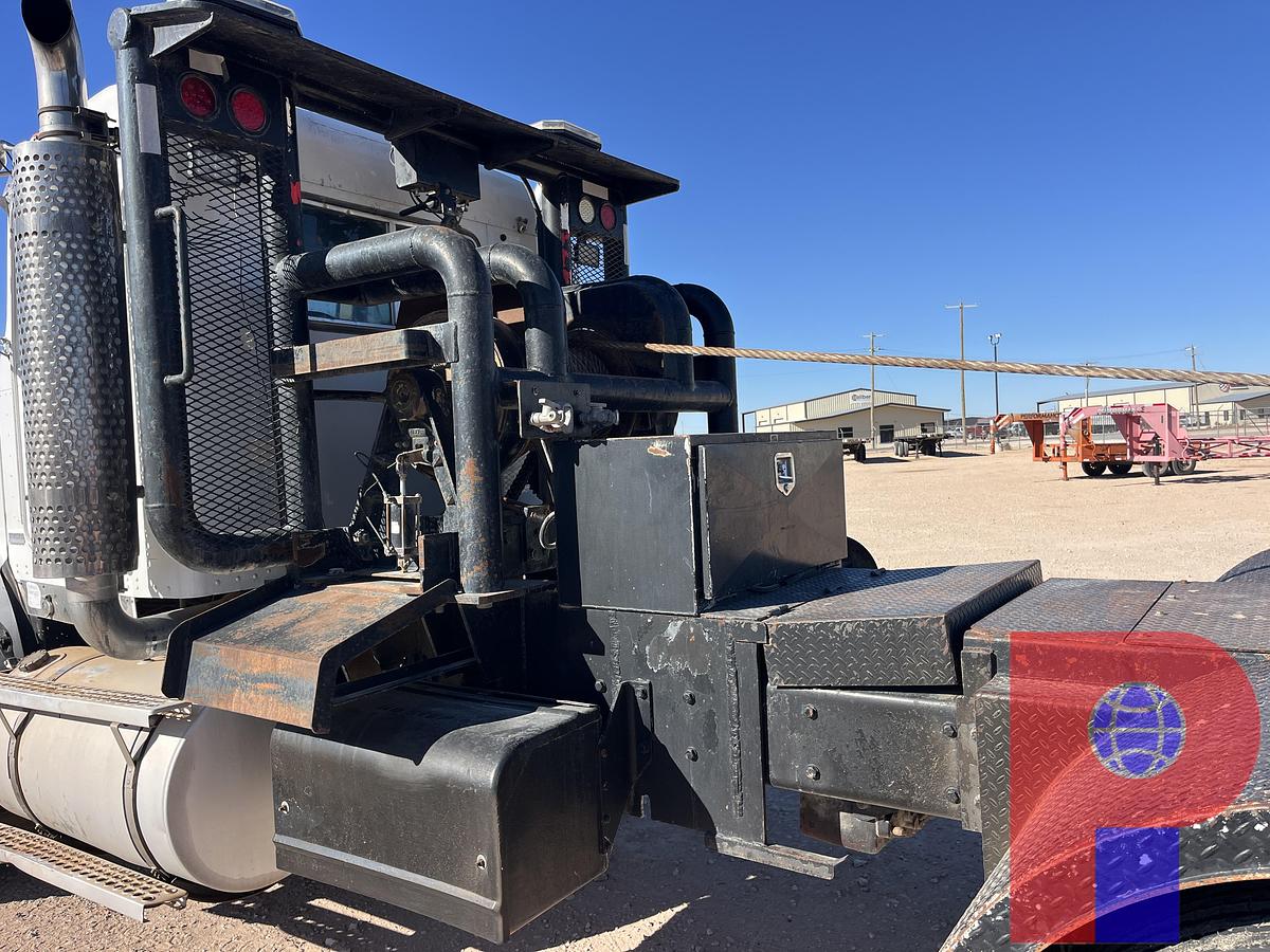 Used 2007 KENWORTH T800 3-AXLE DAYCAB WINCH TRUCK