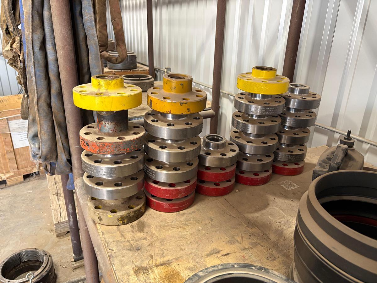 Used (3 pallets) w/ (25) 1-13/16” 10k x 2”LP landing flanges, assorted 8-5/8” & 7” secondary seals, & 7-1/16” 10M flange plates