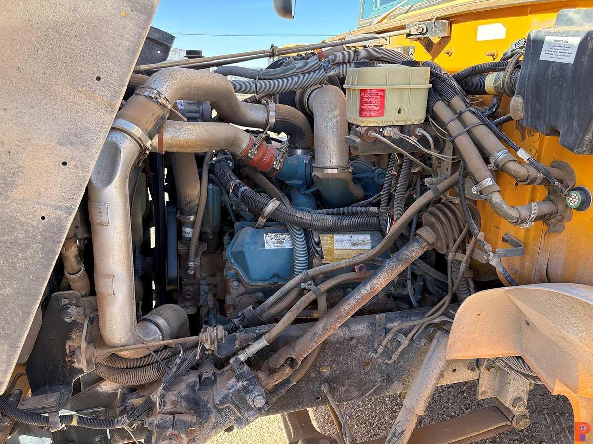 Used 2003 INTERNATIONAL 3800