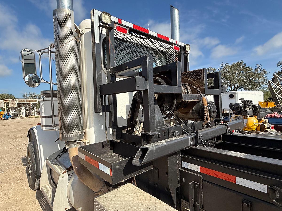 Used 2009 PETERBILT 367 T/A 65K LBS WINCH TRUCK