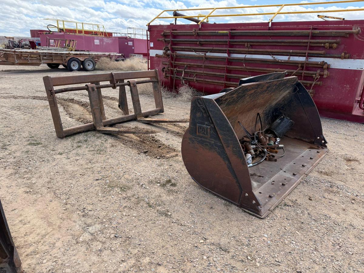 Used CAT Quick Attach Bucket & Forks F/ Wheel Loader