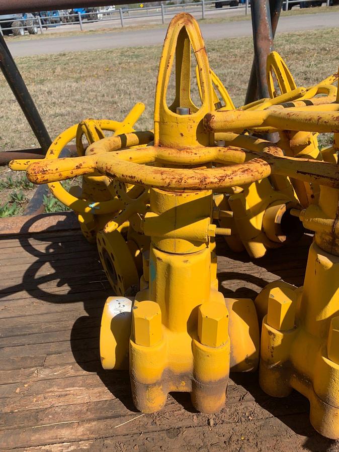 Used (16) 5k Manual Gate Valves