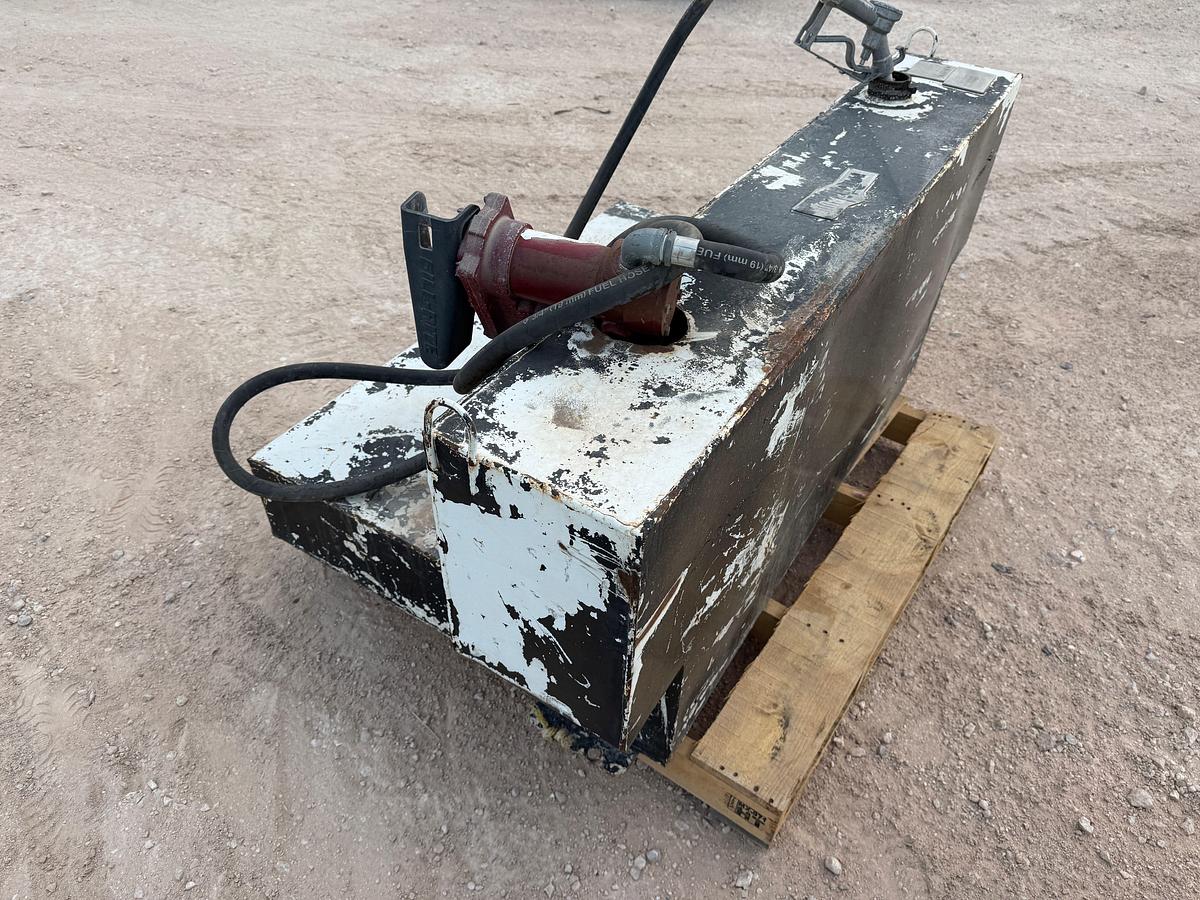 Used BETTER BUILT 100-GAL L-SHAPE FUEL TANK W/ FILLRITE PUMP & NOZZLE