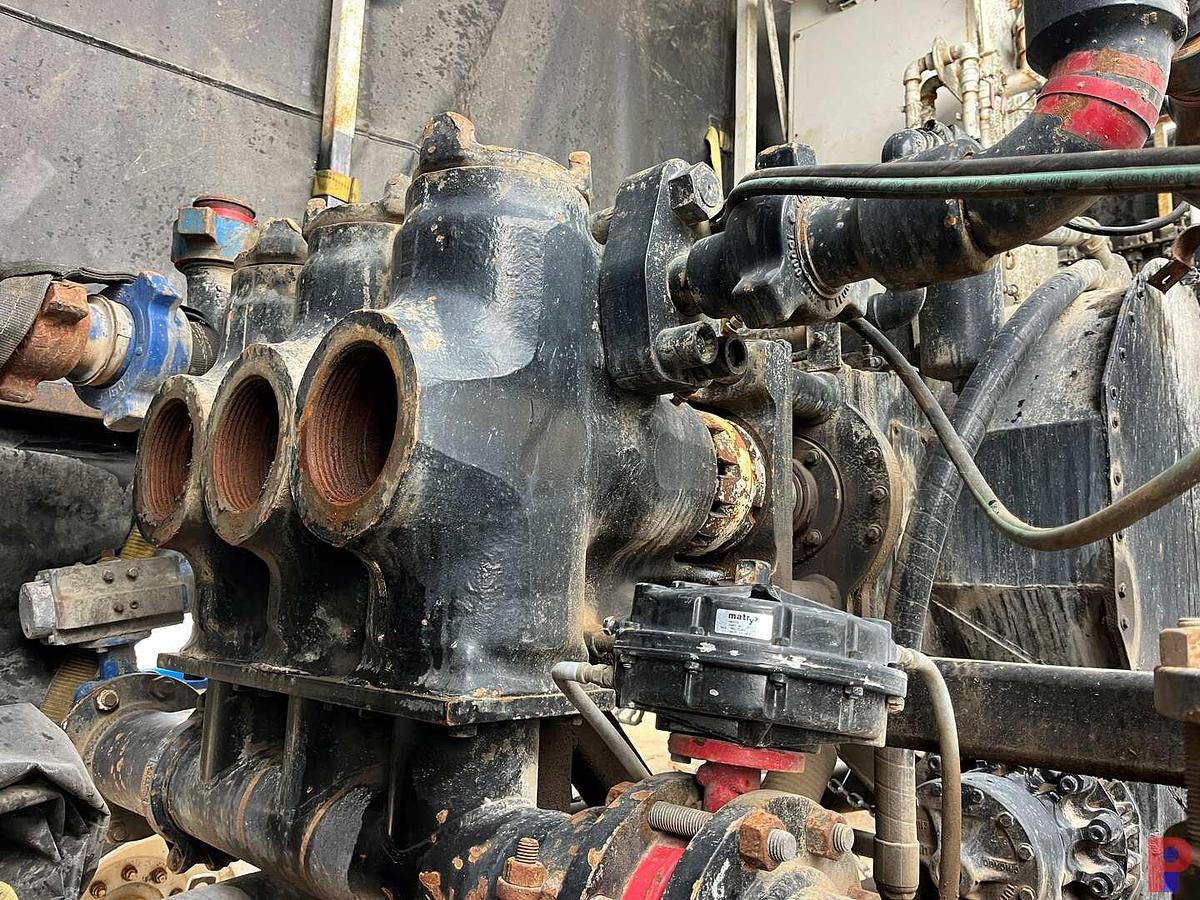 Used HT-400 TRL. MOUNTED CEMENTER