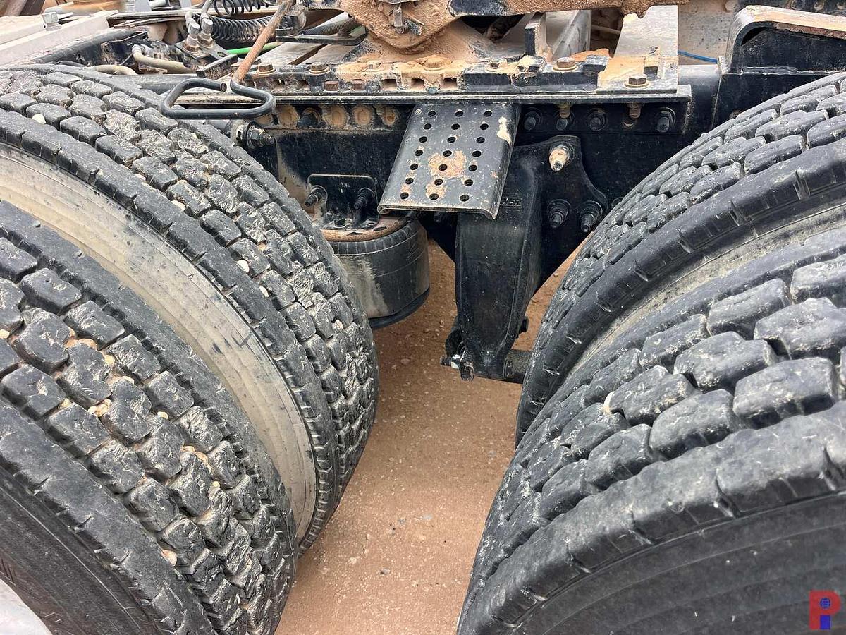 Used 2015 FREIGHTLINER CASCADIA T/A SLEEPER HAUL TRUCK (INOP)