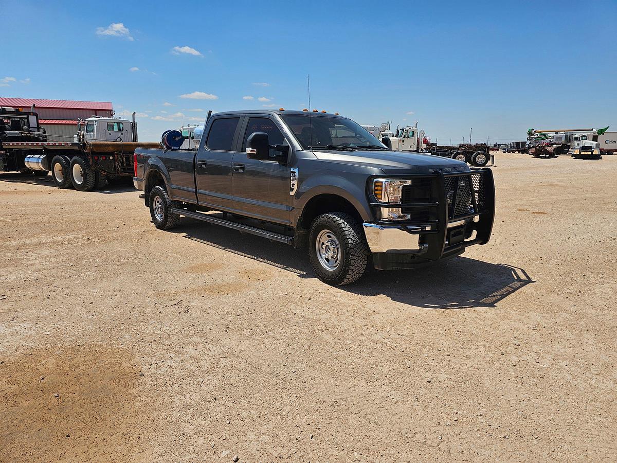 Used 2019 FORD F-250 SUPER DUTY CREW CAB PICKUP TRUCK