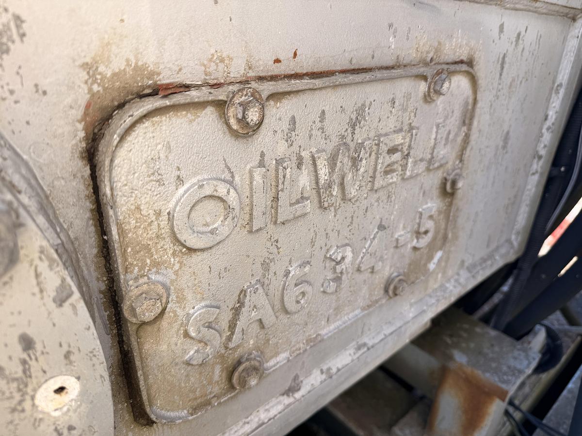 Used OILWELL SA634-5 10K WP TRIPLEX CEMENT PUMP UNIT P/B DETROIT SERIES 60 SKIDDED MTD ON 2007 LUFKIN TRI AXLE NARROW NECK LOWBOY