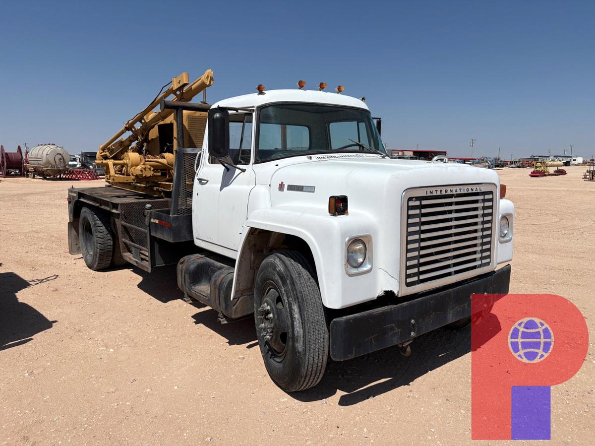 Used TEXOMA MODEL 254-10 AUGER MTD ON 1977 INTERNATIONAL LOAD STAR 1700 DAYCAB FLATBED TRUCK