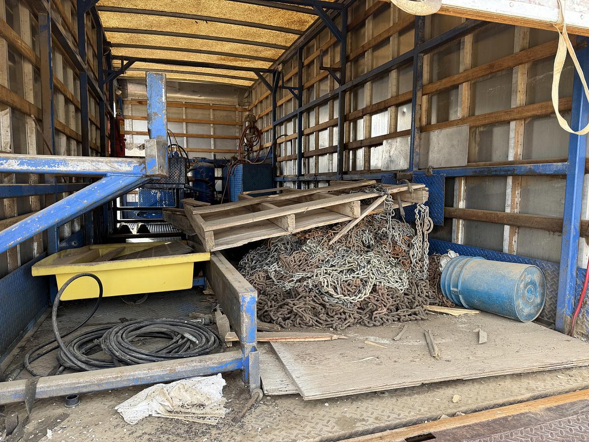 Used 1996 FREIGHTLINER FL70 S/A 24’ ENCLOSED 20K WP TUBING TEST TRUCK