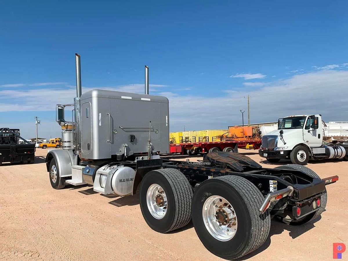 Used 2013 PETERBILT 388 T/A SLEEPER HAUL TRUCK