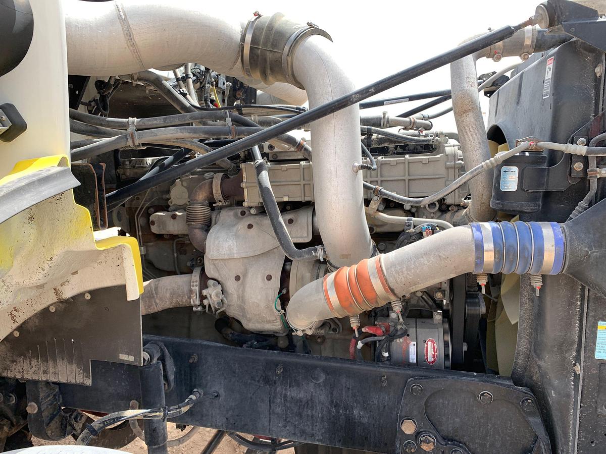 Used 2019 WESTERN STAR 4900 SB T/A DAYCAB HAUL TRUCK