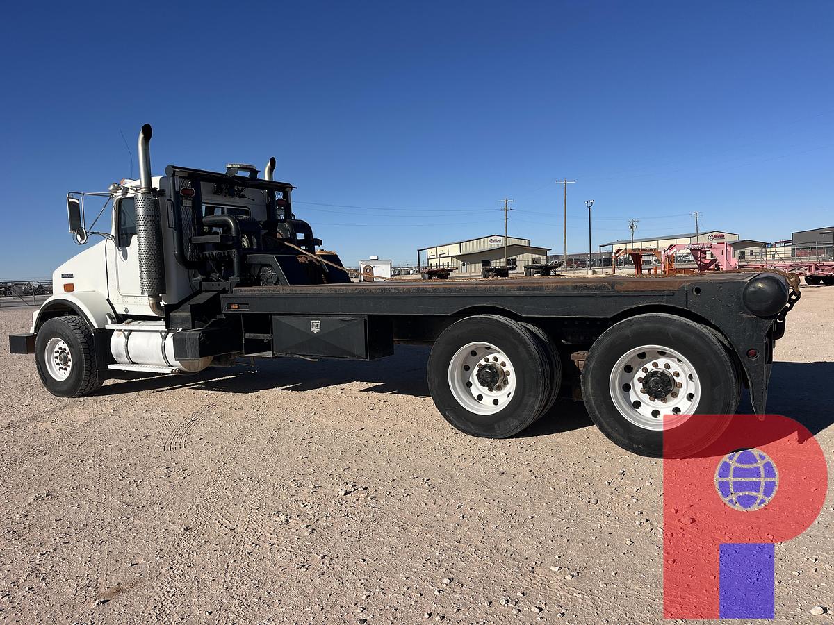Used 2007 KENWORTH  T/A DAYCAB SLICKBACK WINCH TRUCK
