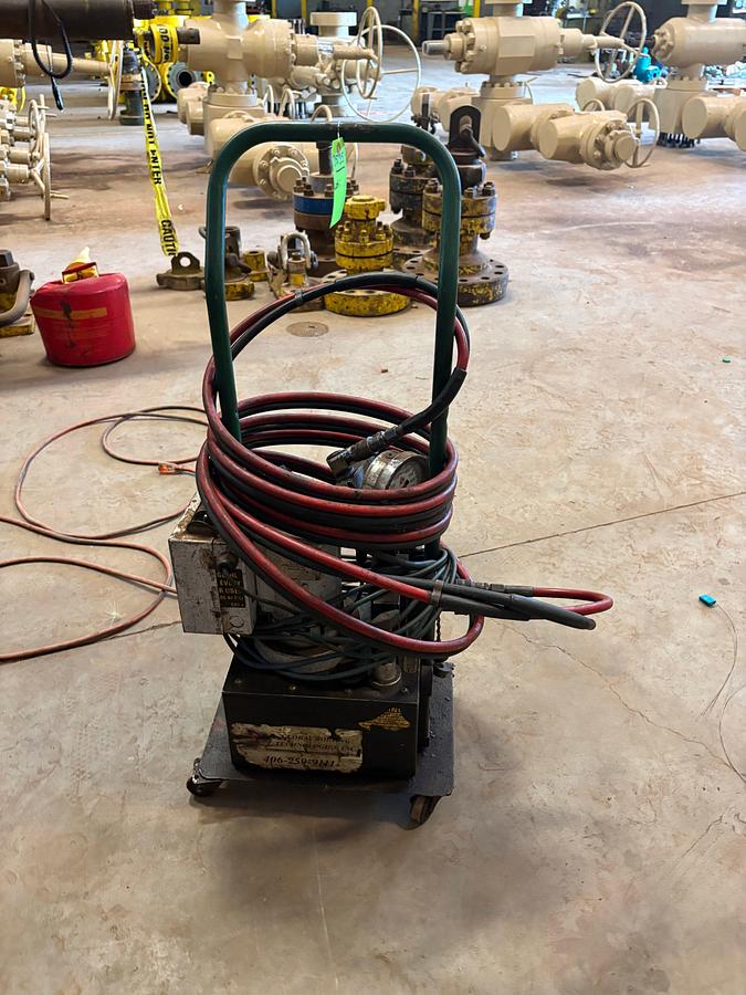 Used Global bolting technologies 10k psi hydraulic power pack