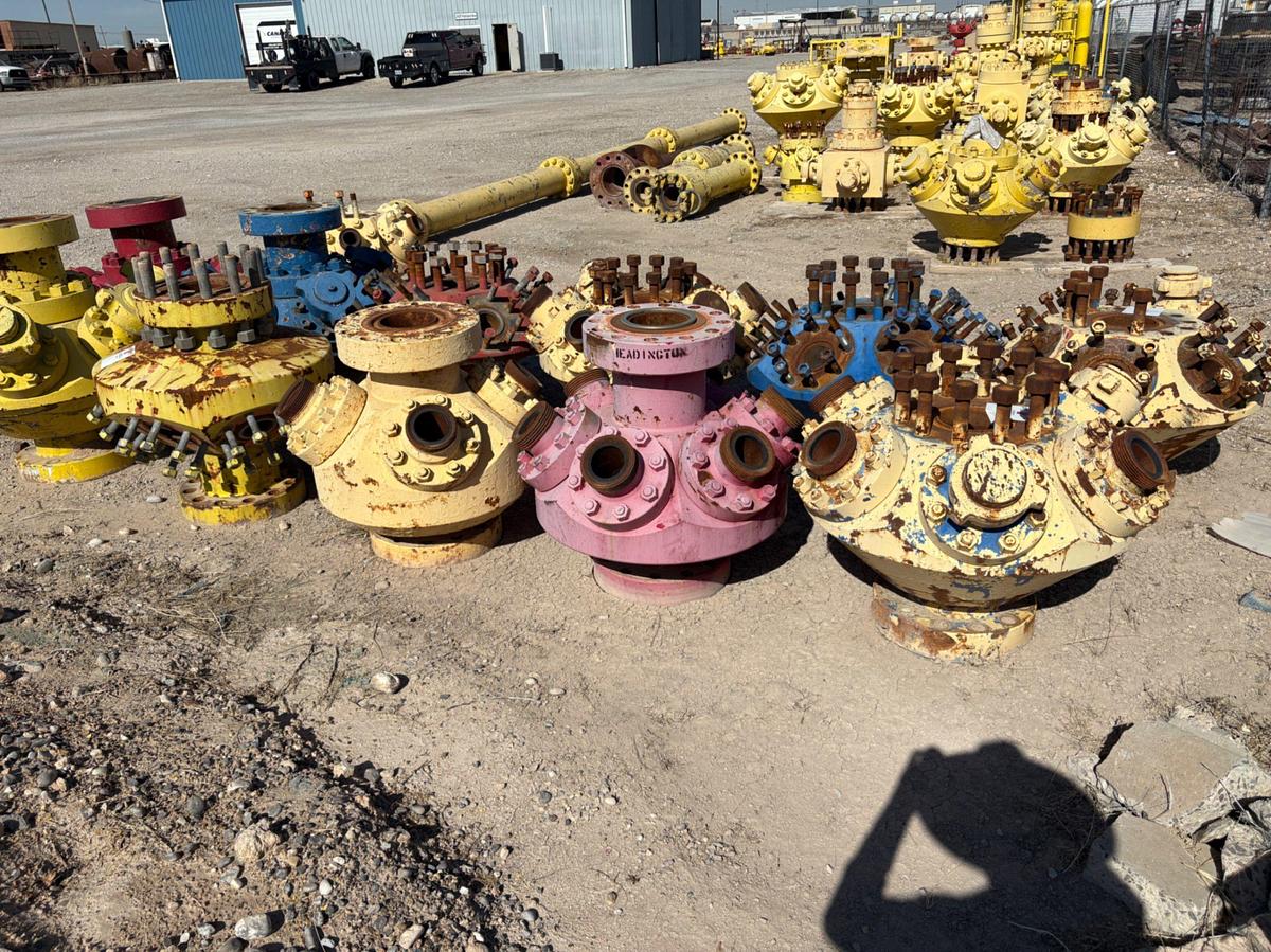 Used (4x$) (4) 7-1/16” x 4-1/16” 6-outlet goat heads