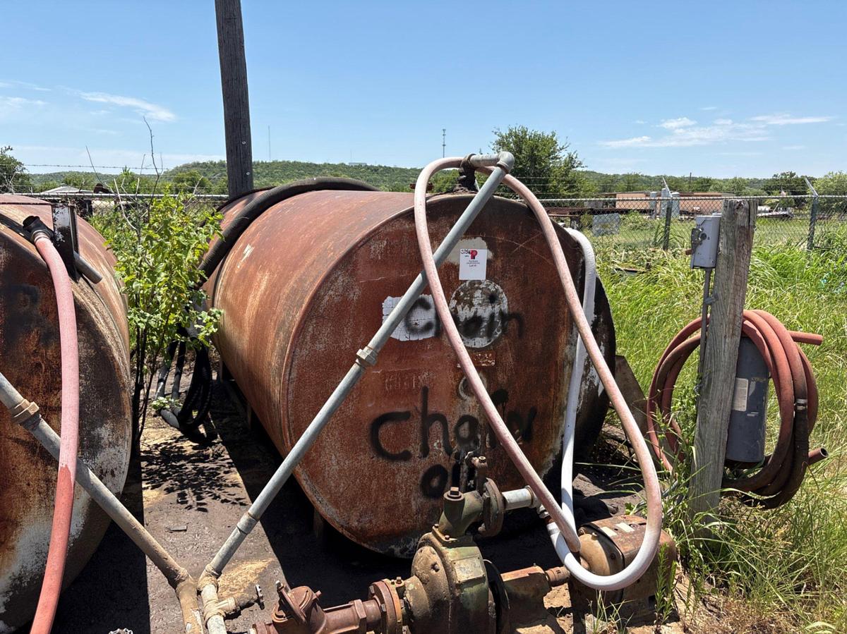 Used 2,000 gallon horizontal oil tank