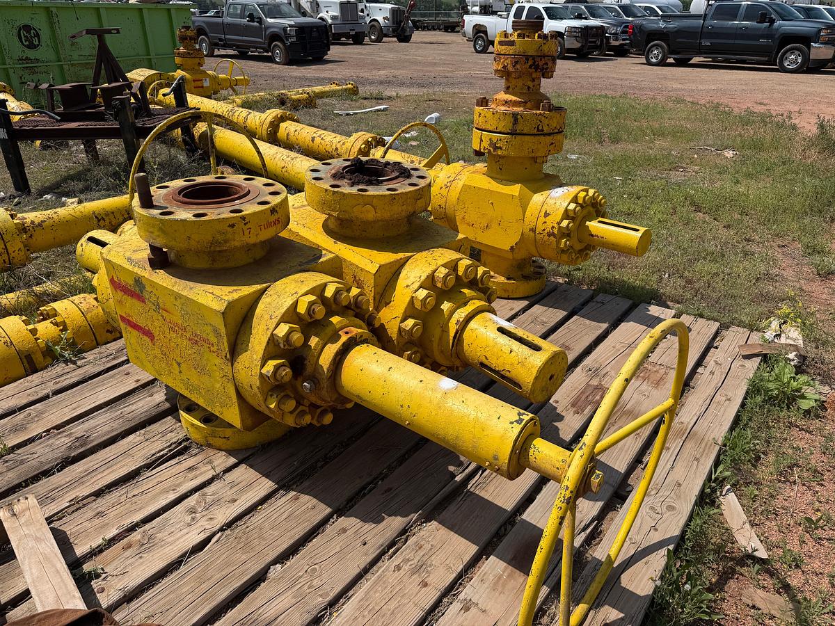 Used (4x$) 7-1/16” 10M MANUAL FRAC VALVES