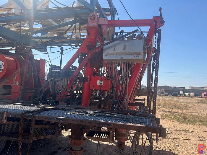 Used 2006 MODEL ES5500TXJ 5 AXLE WELL SERVICE WORKOVER RIG