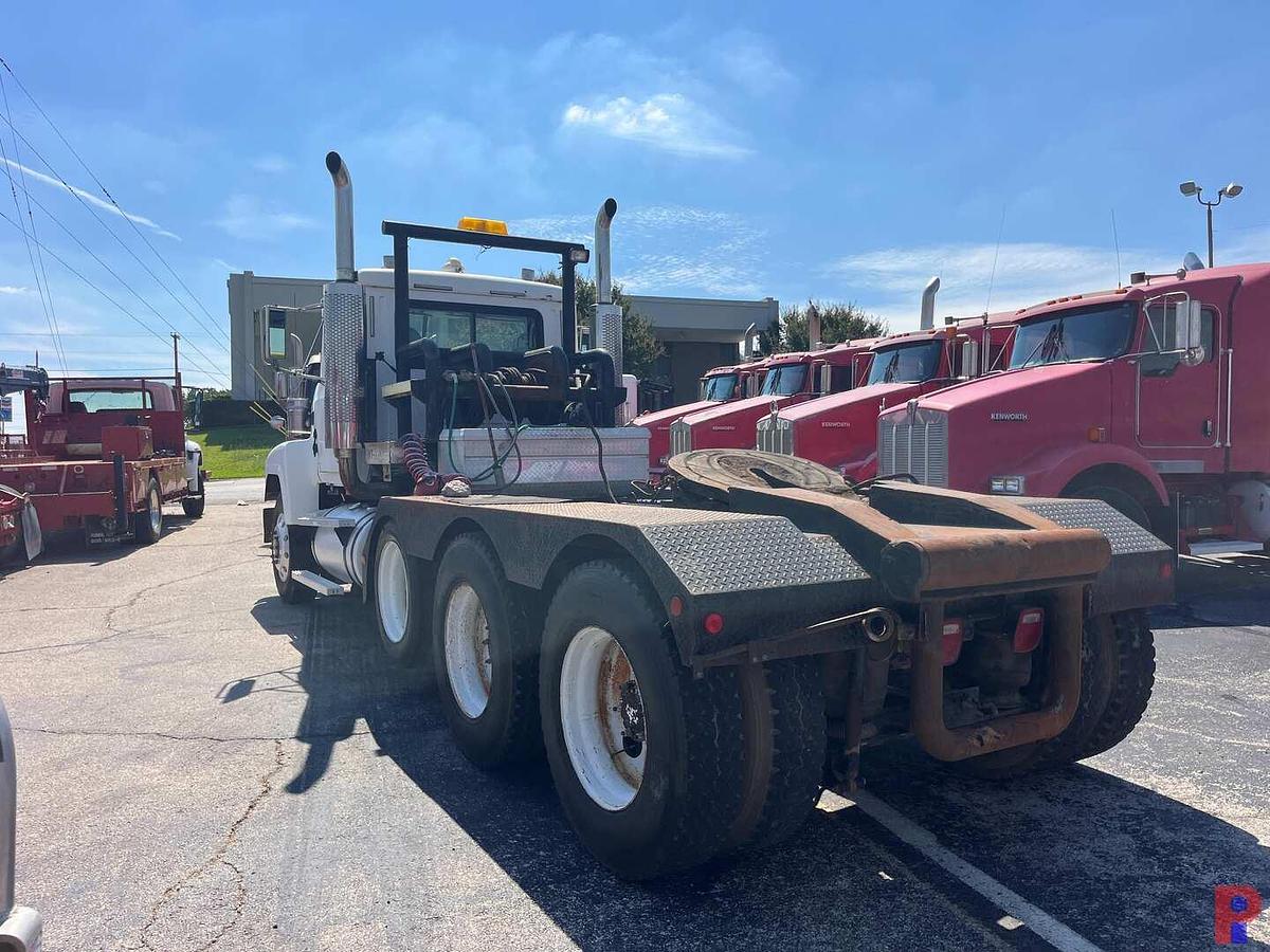 Used 2001 MACK CH613 TRI AXLE 45K LBS. WINCH TRUCK