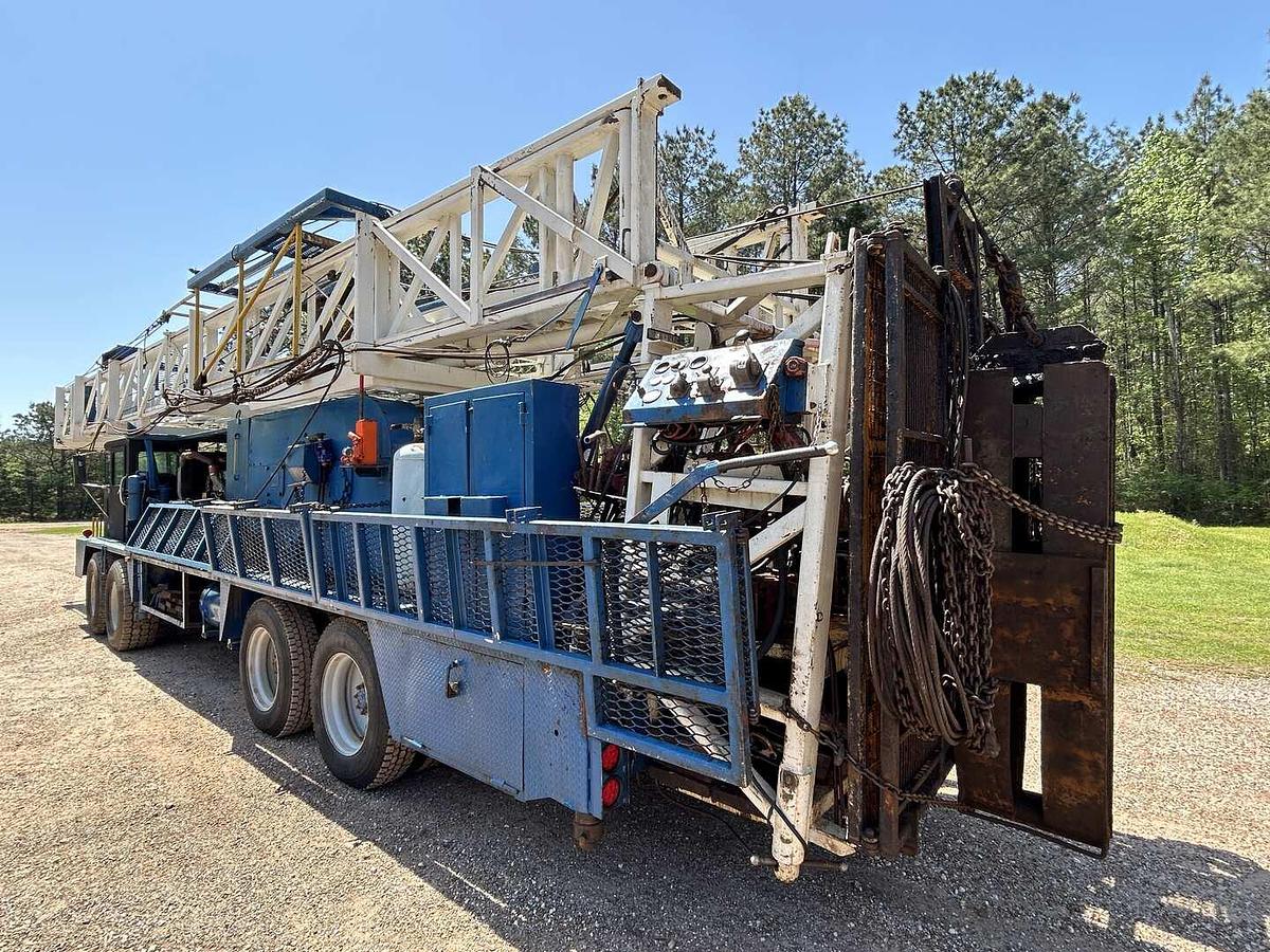 Used COOPER 250 DD (REPOWERED) 96'-180K 4-AXLE WELL SERIVCE WORKOVER RIG