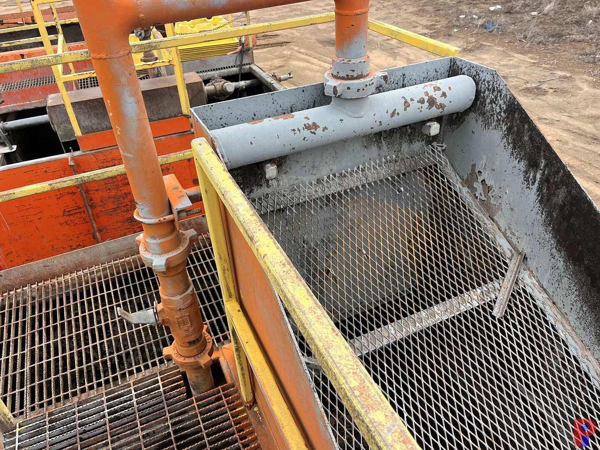 Used 32X8X5H 192 BBL. REVERSE TANK