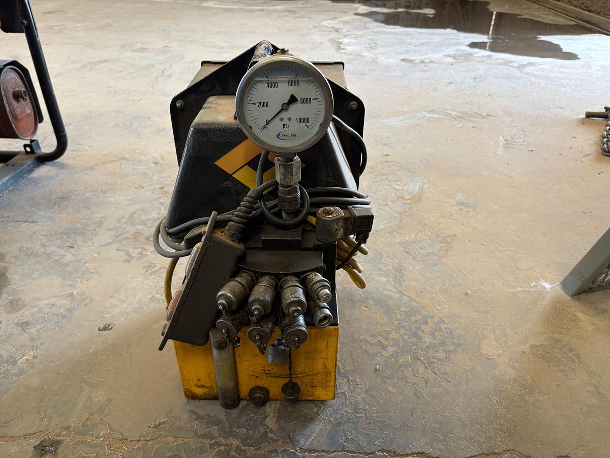 Used Atlas copco 10K portable hydraulic power pack
