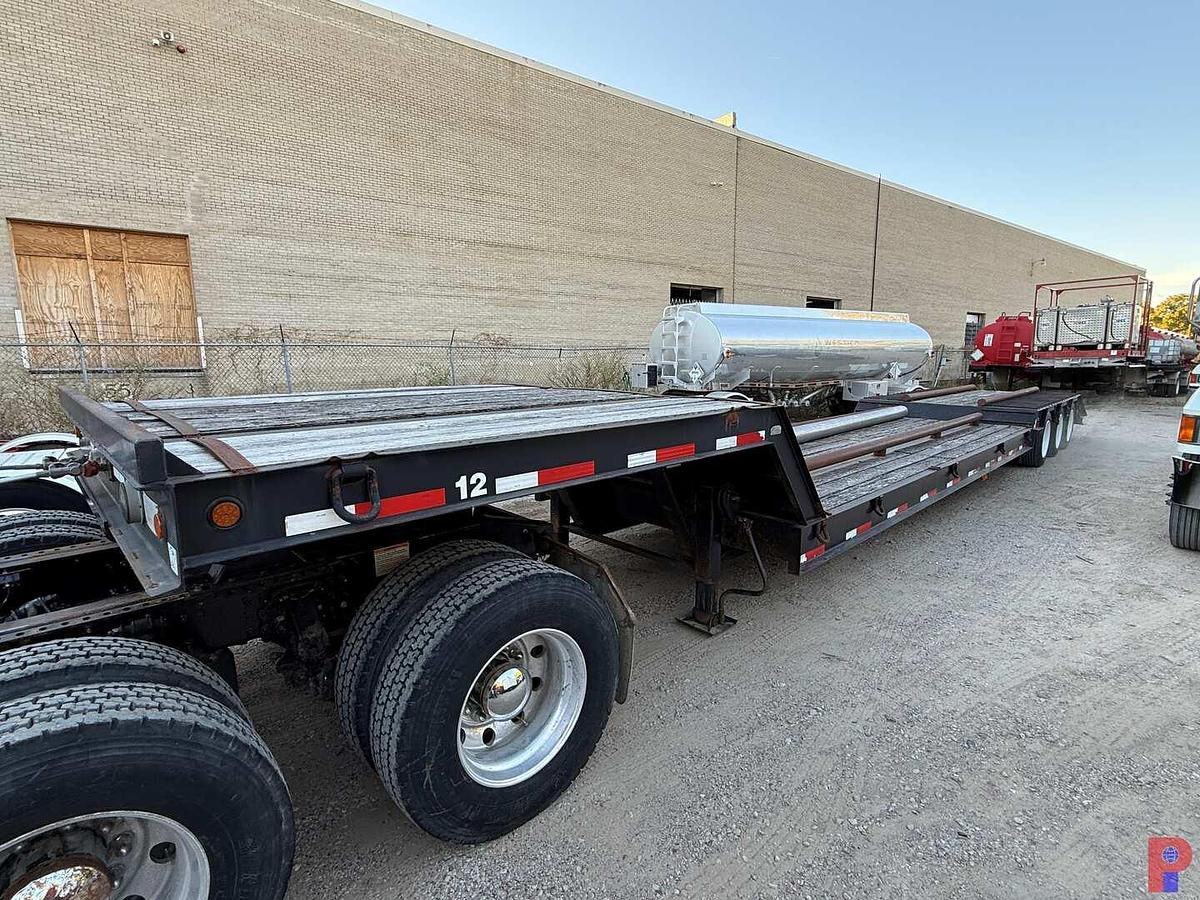 Used 2014 VIKING 53’ X 102” TRI AXLE 40 TON EQUIPMENT LOWBOY