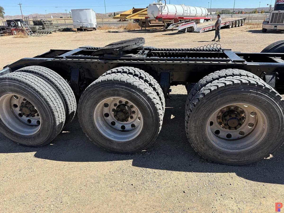 Used 2012 PETERBILT 367 TRI-DRIVE 4-AXLE 36” SLEEPER HEAVY HAUL TRUCK