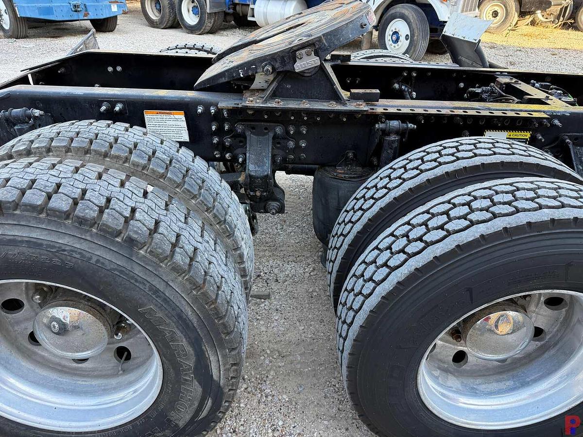 Used 2014 MACK CHU613 PINNACLE T/A DAY CAB TRUCK TRACTION