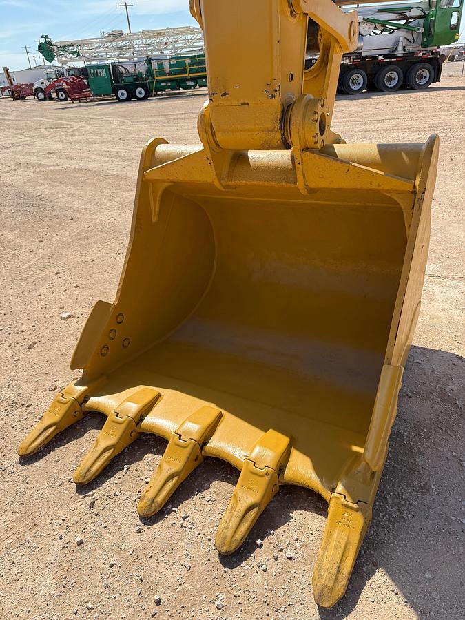 Used 2023 CATERPILLAR 330 CRAWLER EXCAVATOR
