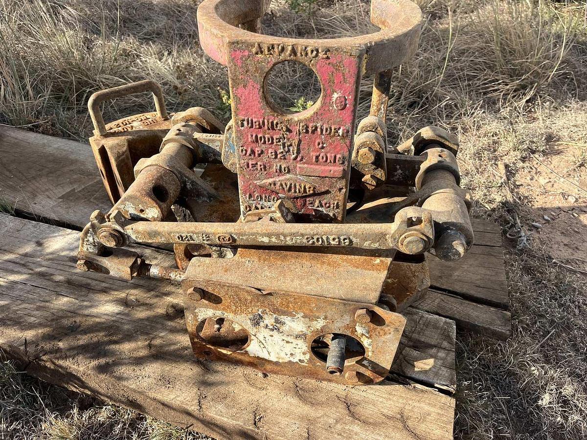 Used COOPER LTO 350 DD WELL SERVICE RIG