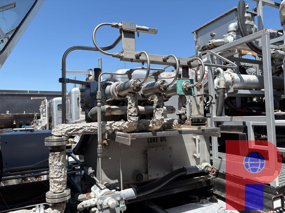 Used 2012 UE  43' T/A 665 HP NITROGEN TRIPLEX PUMP TAILER