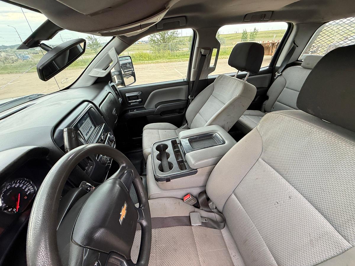 Used 2018 CHEVROLET SILVERADO 2500HD 4X4 CREW CAB PICKUP TRUCK