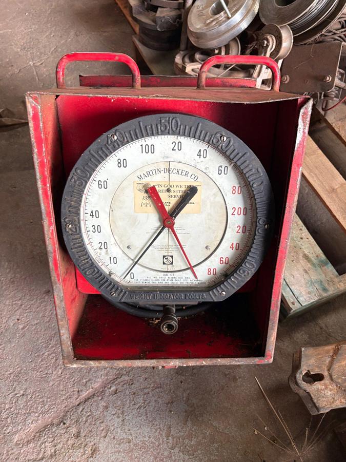Used Red’s satellite pad type weight indicator
