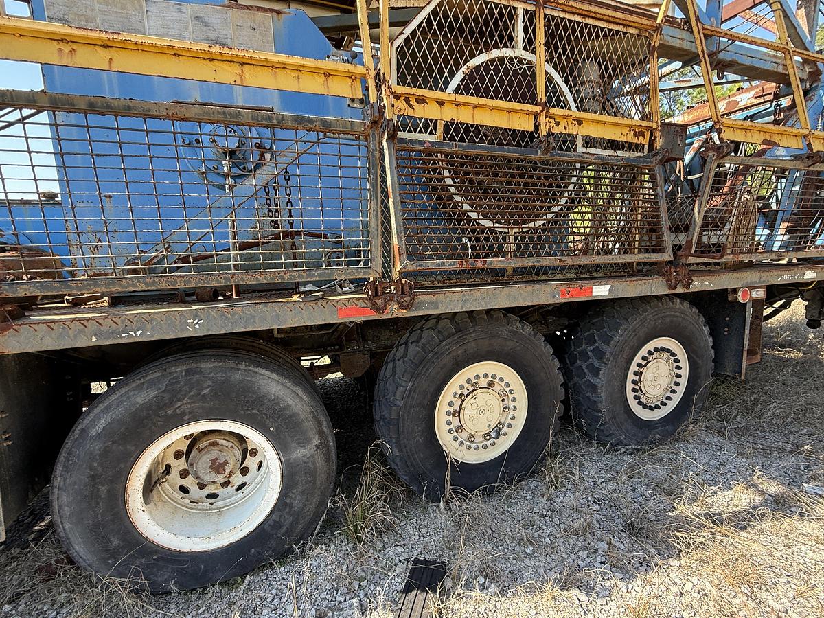 Used 2007 MOOR RIG XJ60 DD 104'-200K 5-AXLE WELL SERVICE WORKOVER RIG