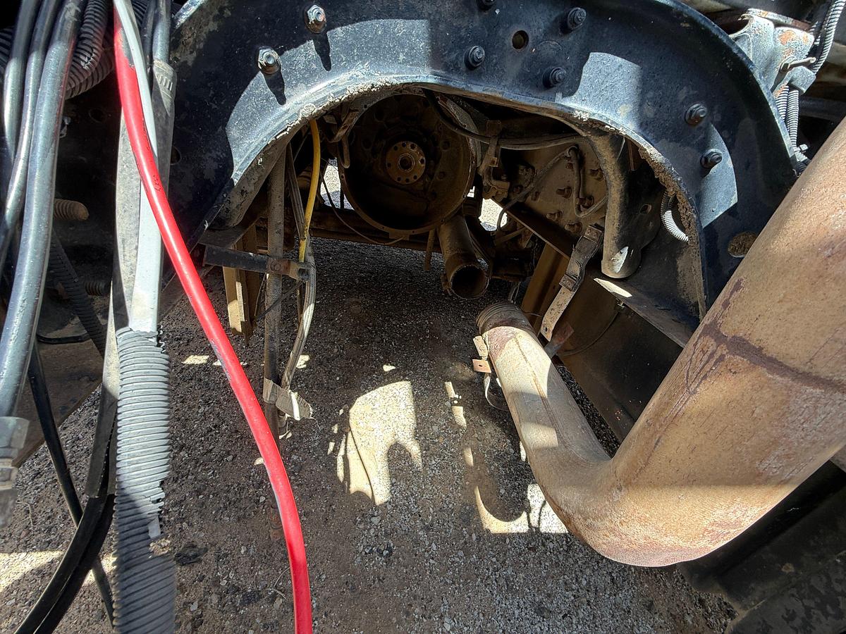 Used FRANKS EXPLORER II SWAB RIG MTD ON 1994 FORD L9000 T/A TRUCK