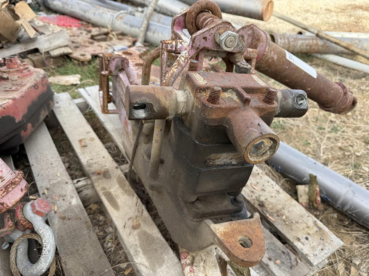 Used BJ HYDRAULIC ROD TONG W/ HANGER