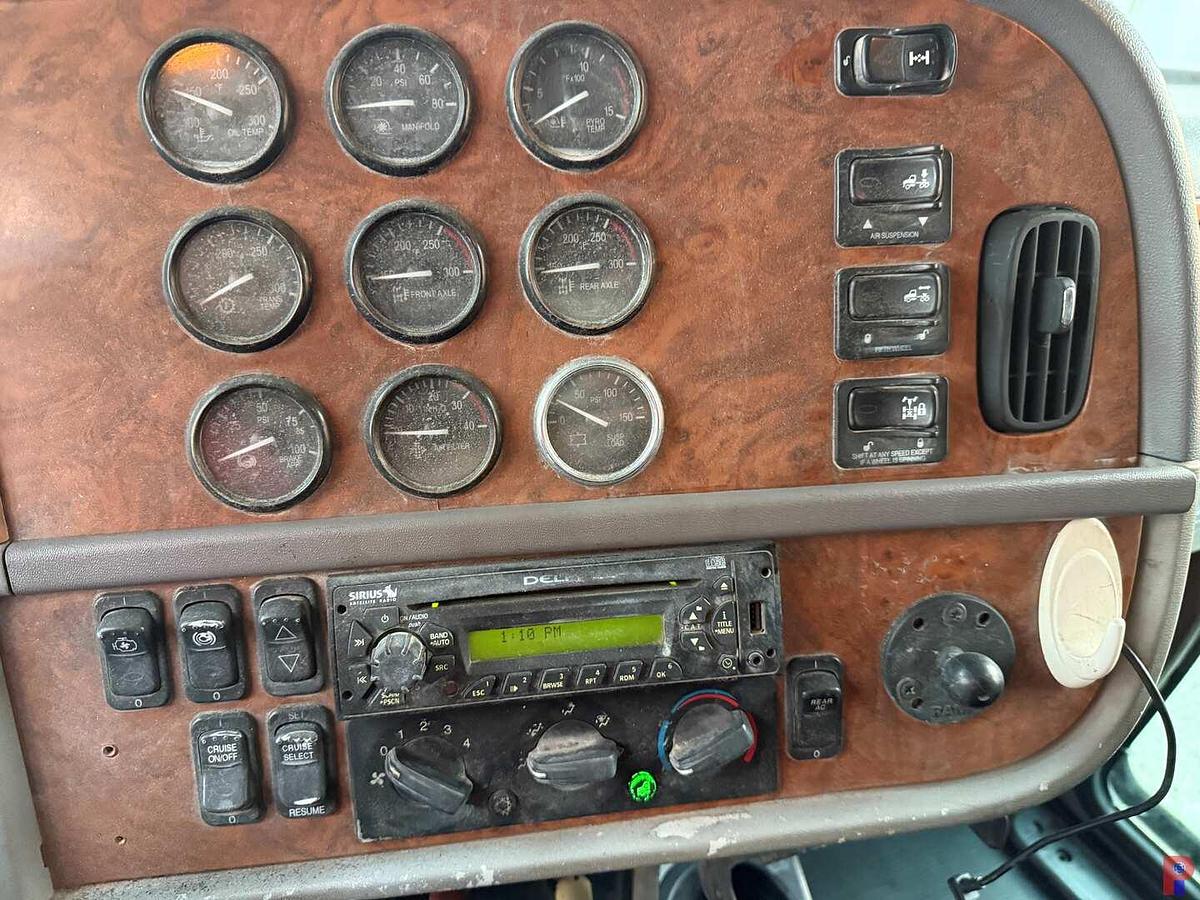 Used 2007 PETERBILT 379 T/A  63” SLEEPER TRUCK