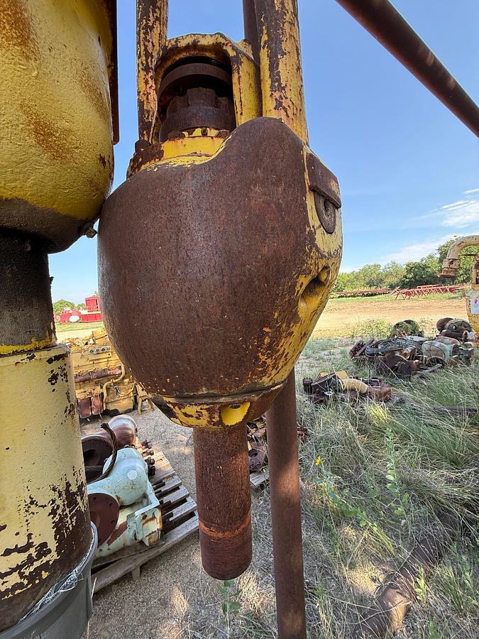 Used BREWSTER 4SX 120-TON ROTARY DRILLING SWIVEL