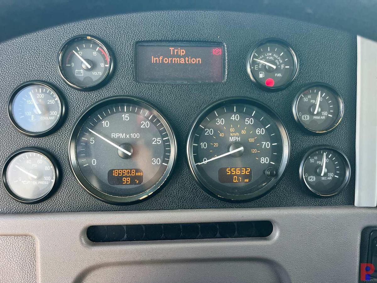 Used 2012 PETERBILT 367 T/A 36” SLEEPER TRUCK