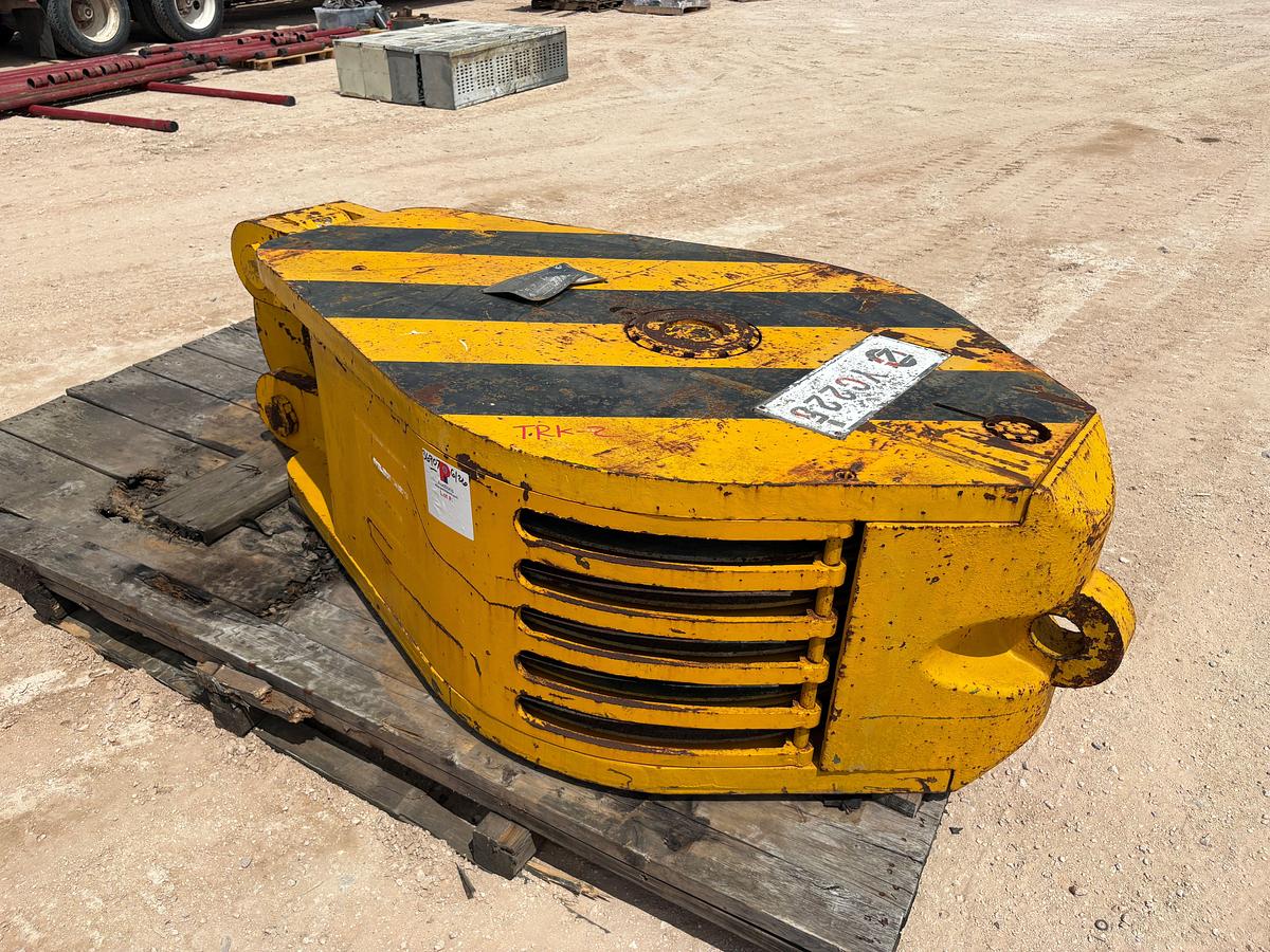 Used Lanzhou YC-225 2250KN block