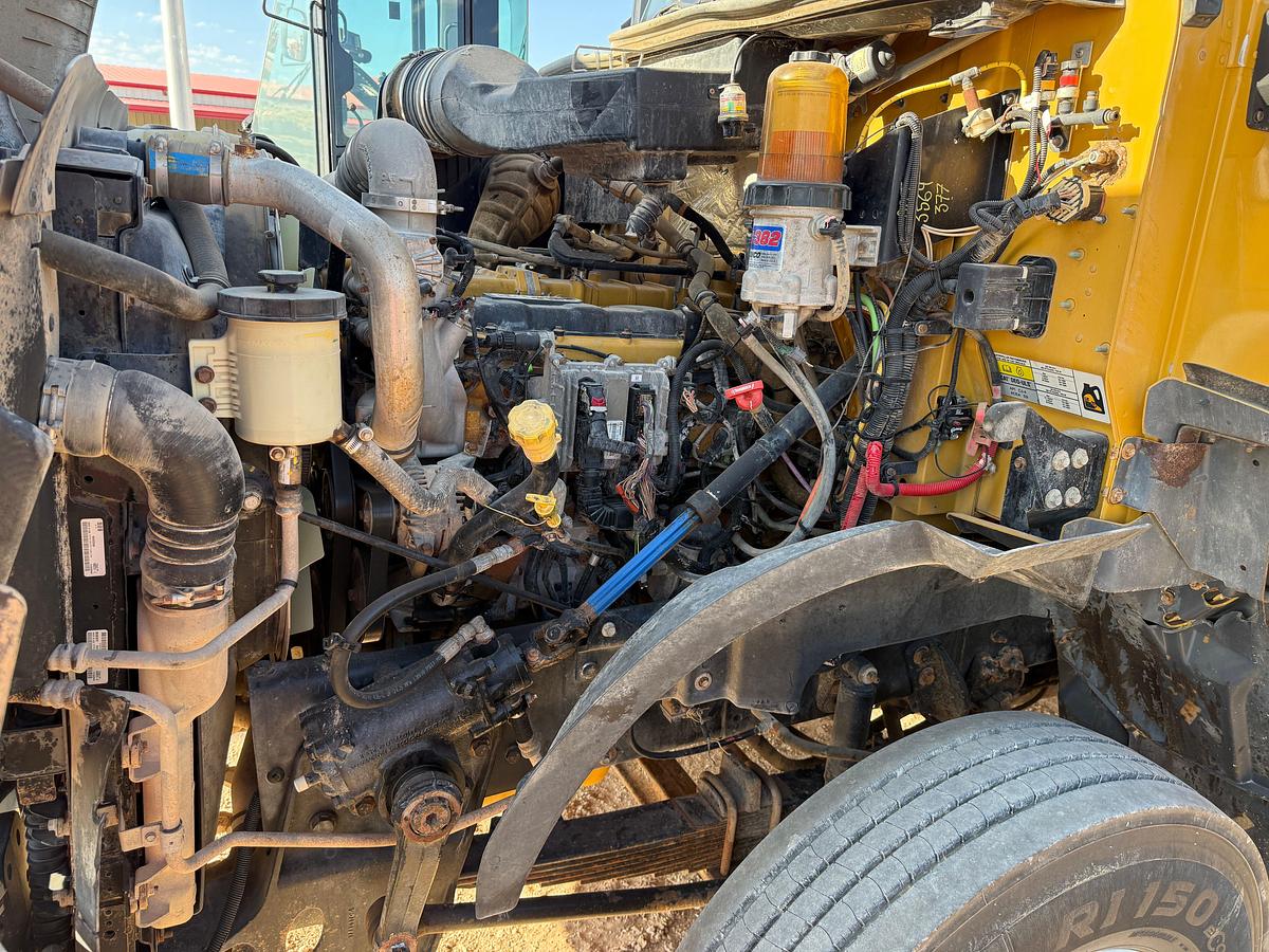 Used 2014 CATERPILLAR CT660S T/A DAYCAB 15YD DUMP TRUCK