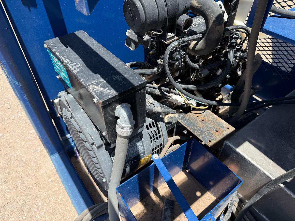 Used SELF CONTAINED 20K WP GREASE INJECTION UNIT COMBO P/B 8.4-KW ISUZU DIESEL GENERATOR
