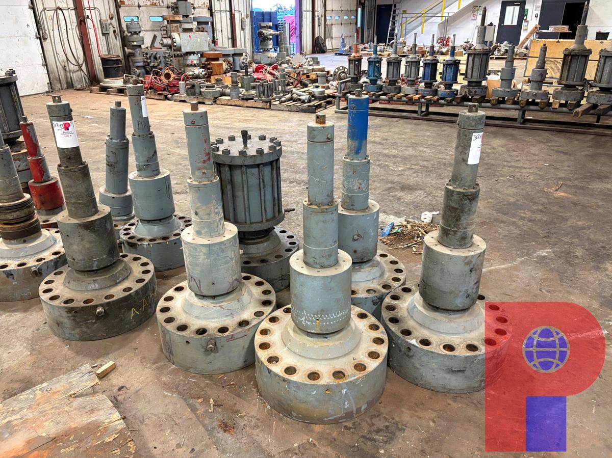 Used (7X$) (6) FRAC VALVE STEMS & FLANGES, (1) HYDRAULIC ACTUATOR