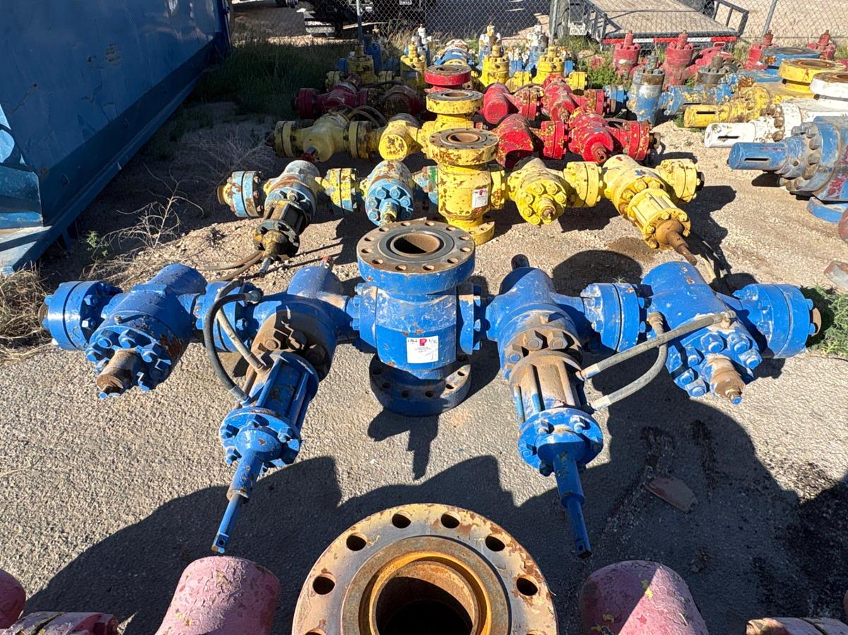 Used 7-1/16” x 4” fluid cross w/ (4) 4” 10k gate valves