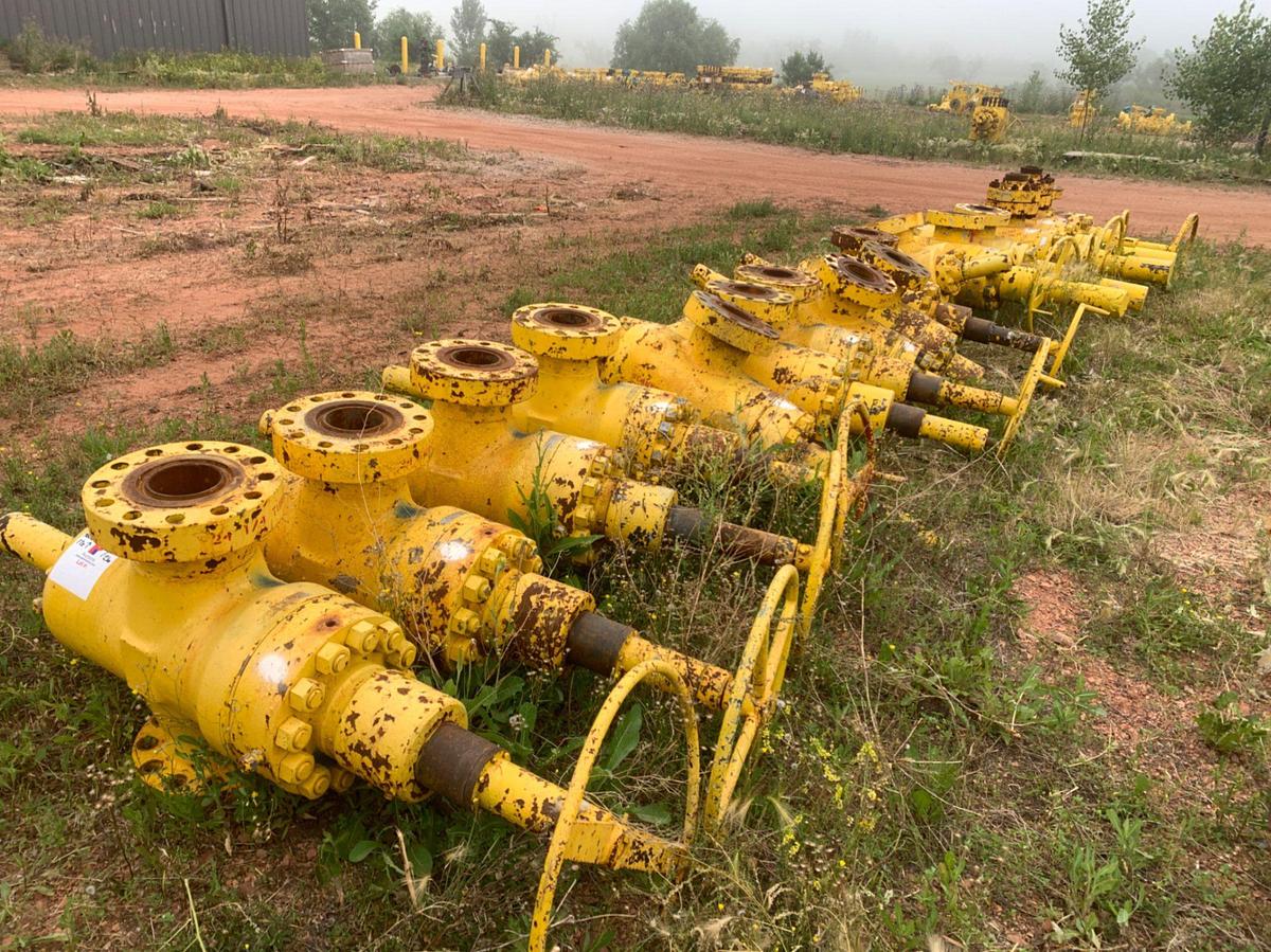 Used (17) 4-1/16 10k Manual Gate Valves