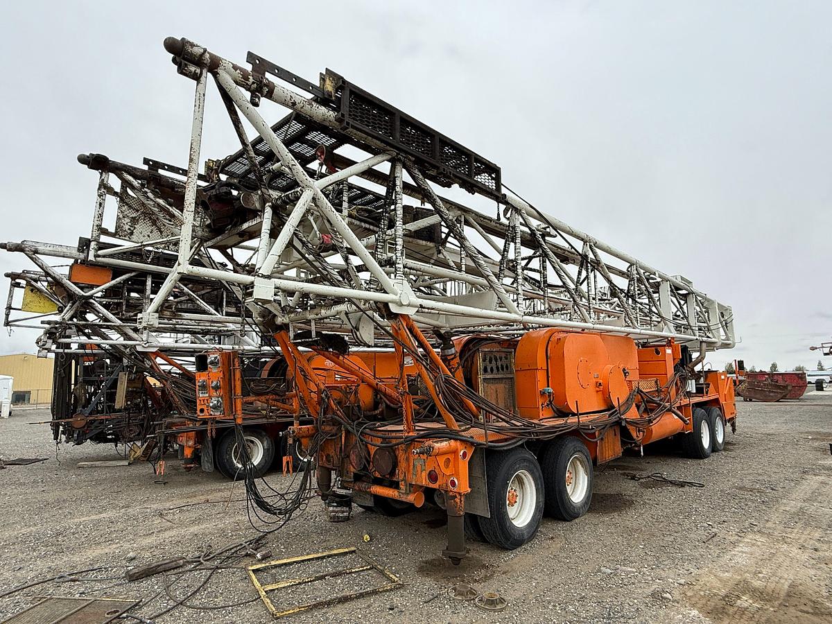 Used 1984 FRANKS MOBILRIG 300 1287/160 DTD-HT 96’-215K 4-AXLE WELL SERVICE WORKOVER RIG